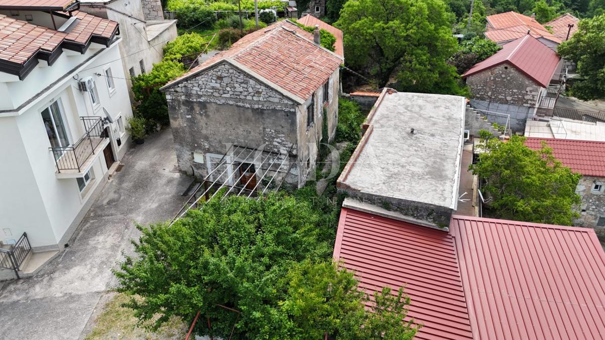 Bribir, hiša za prenovo s potencialom