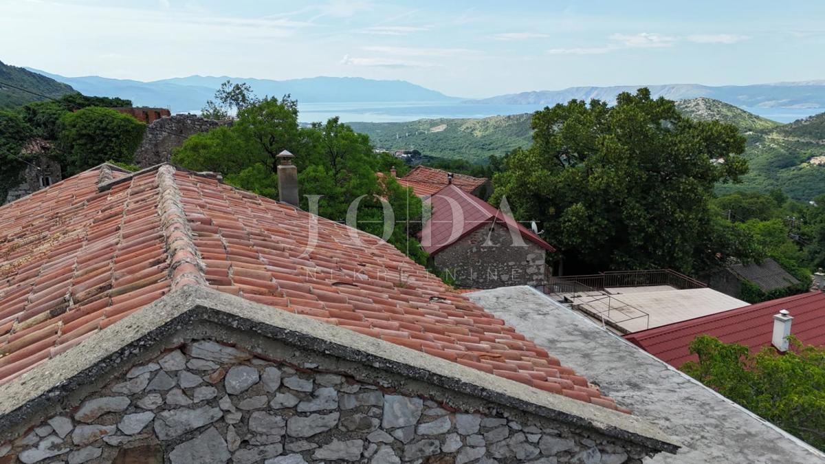 Bribir, hiša za prenovo s potencialom