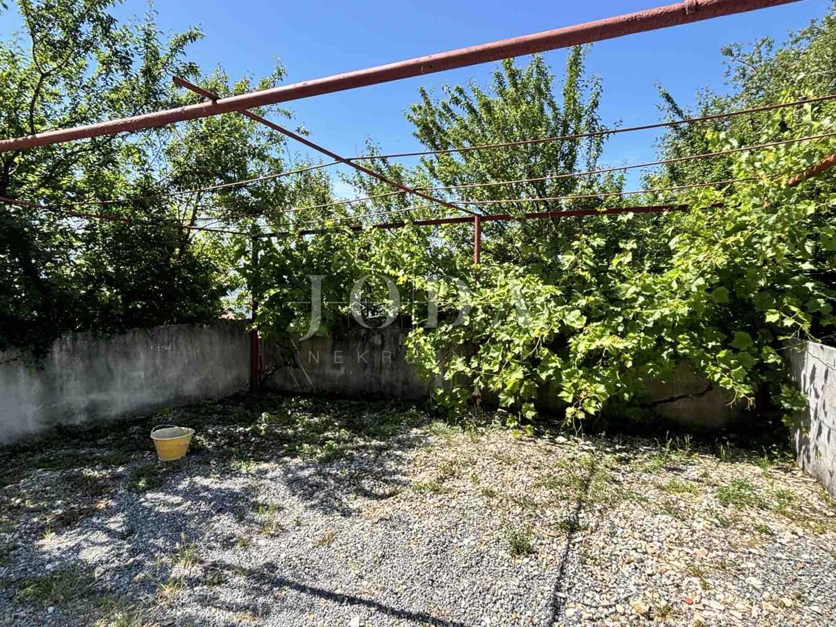 Bribir, hiša za prenovo s potencialom