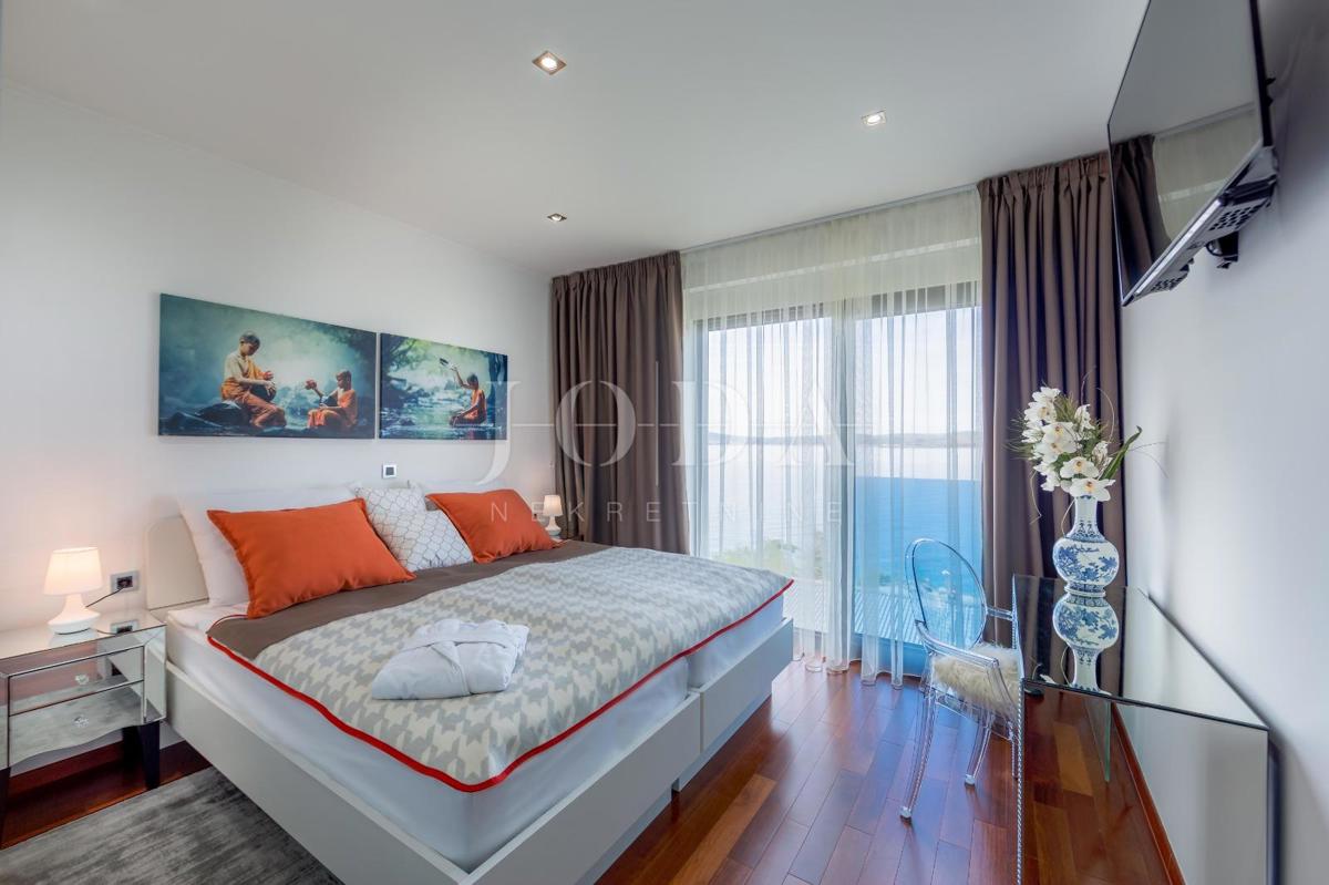 Luksuzni penthouse v Crikvenici s čudovitim razgledom
