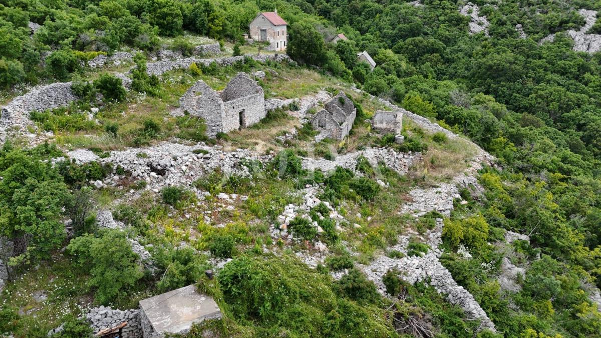Zemljišče Sveti Juraj, Senj, 1.565m2