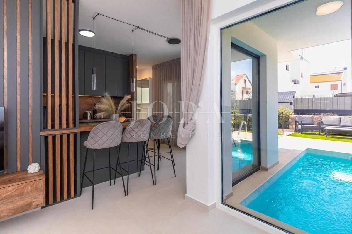 Apartma z bazenom in vrtom