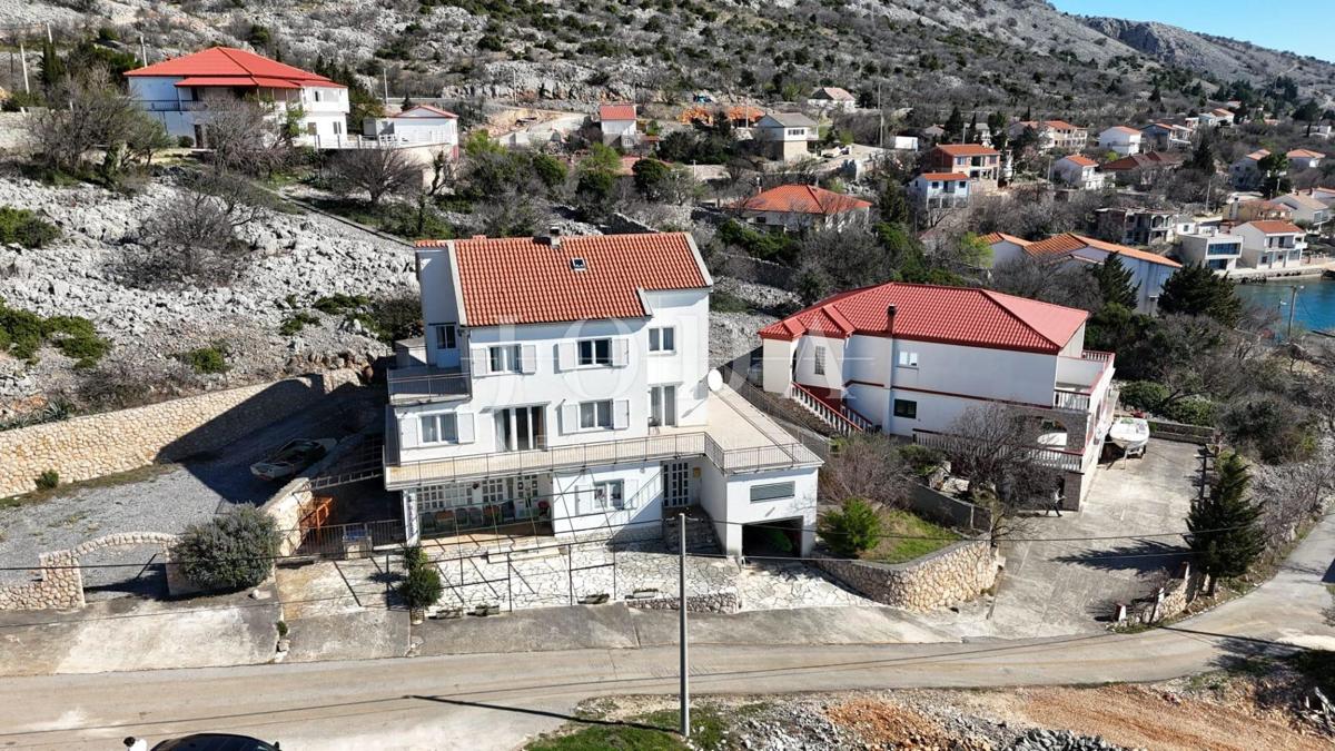 Barić Draga - hiža v bližini mora