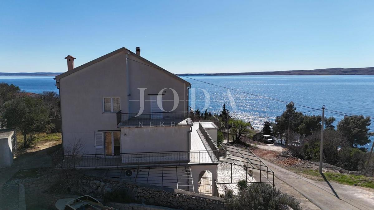 Barić Draga - hiža v bližini mora