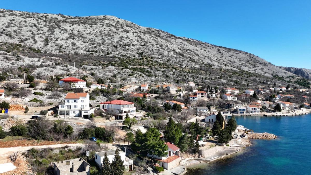 Barić Draga - hiža v bližini mora