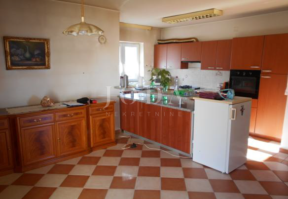 Barić Draga - hiža v bližini mora