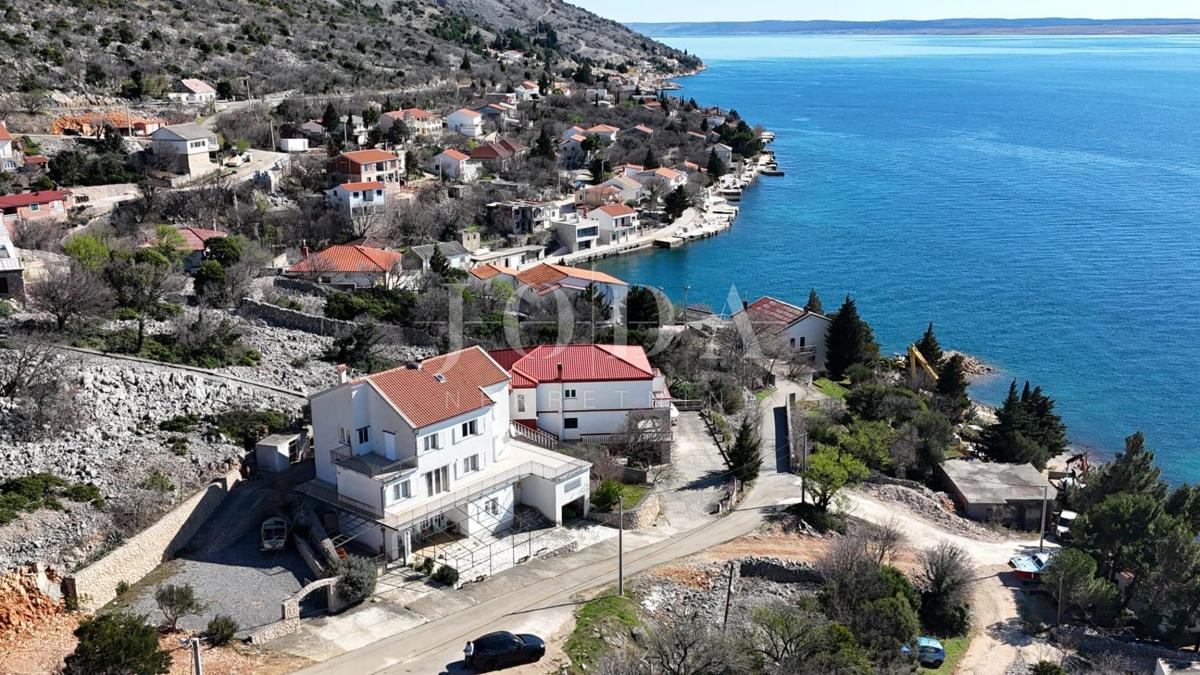 Barić Draga - hiža v bližini mora