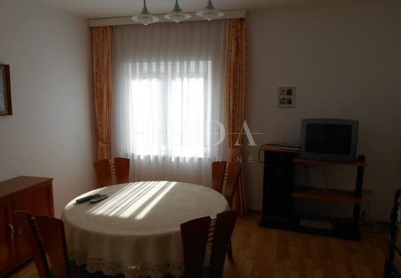 Barić Draga - hiža v bližini mora