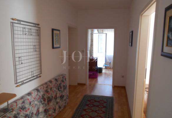 Barić Draga - hiža v bližini mora