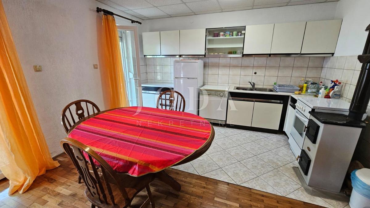 Stanovanje Novi Vinodolski, 98m2