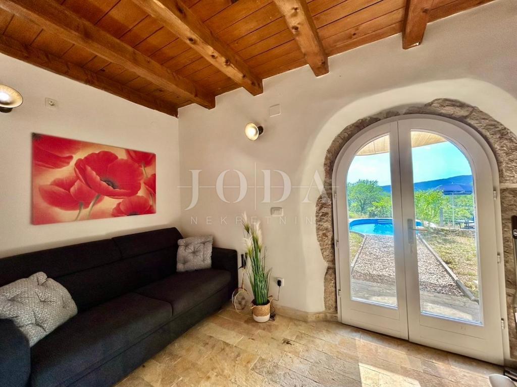 Grižane – Posestvo z dvema kamnitima hišama in zemljiščem