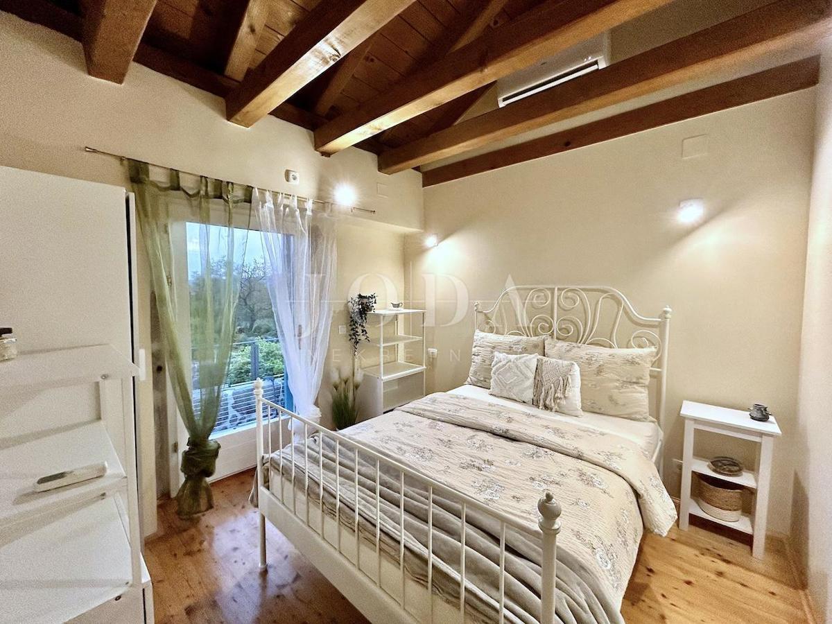 Grižane – Posestvo z dvema kamnitima hišama in zemljiščem