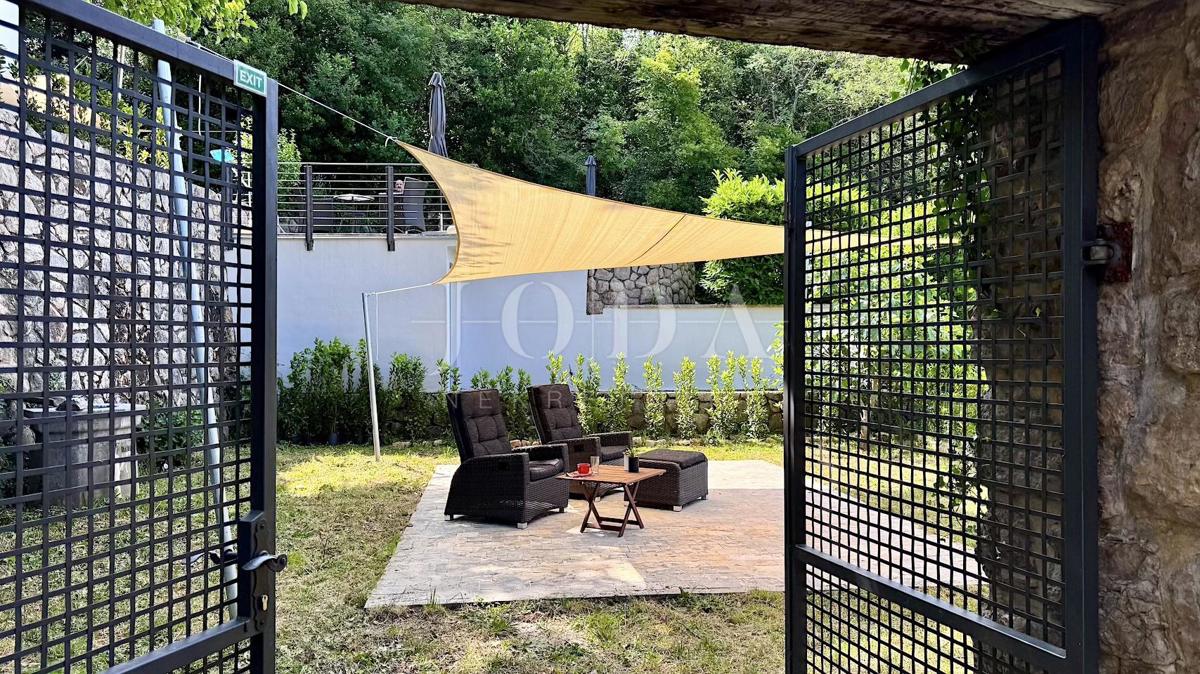 Grižane – Posestvo z dvema kamnitima hišama in zemljiščem