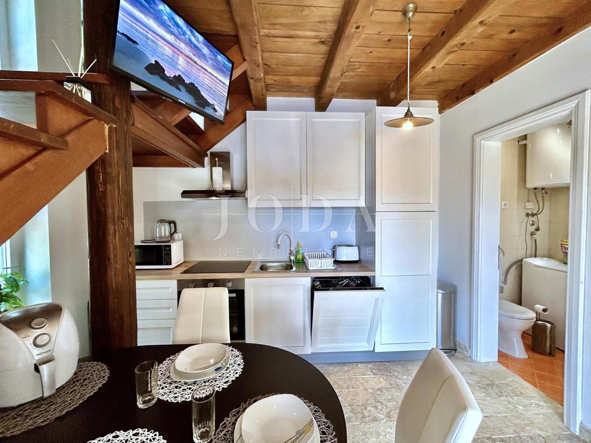 Grižane – Posestvo z dvema kamnitima hišama in zemljiščem