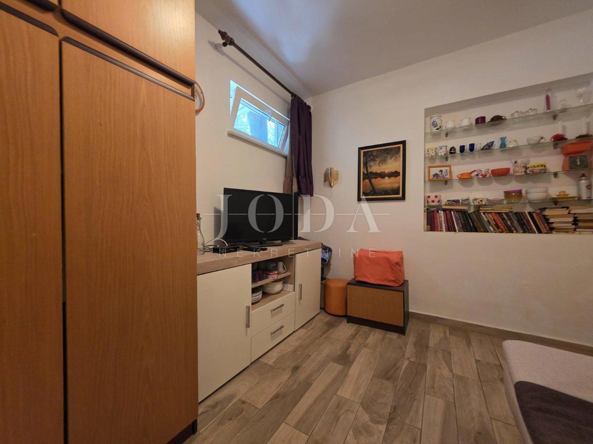 Novi Vinodolski, Bribirska obala, stanovanje 130 m od morja