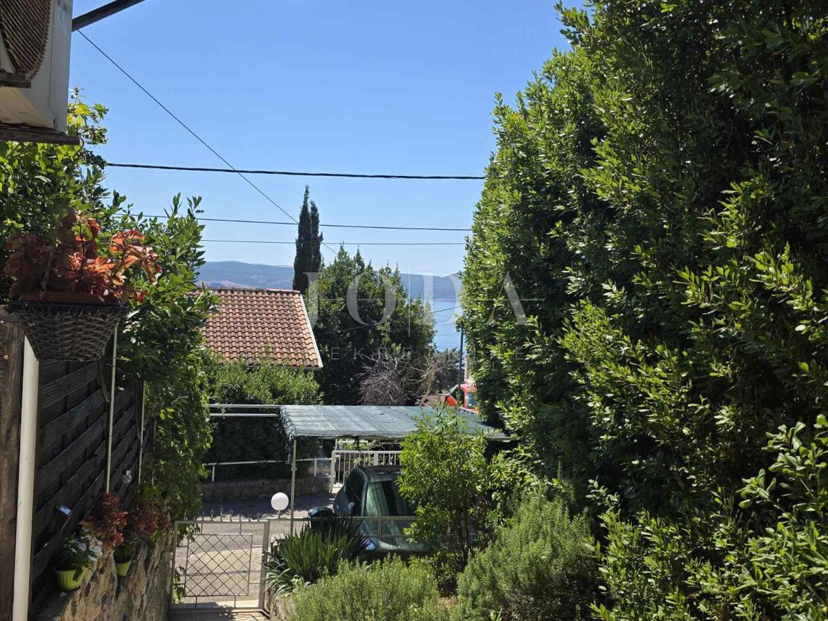 Novi Vinodolski, Bribirska obala, stanovanje 130 m od morja