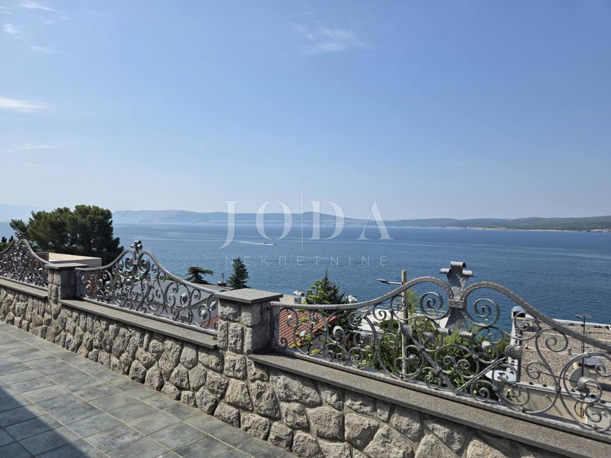 Crikvenica, Stanovanje 50 m od morja s prekrasnim razgledom