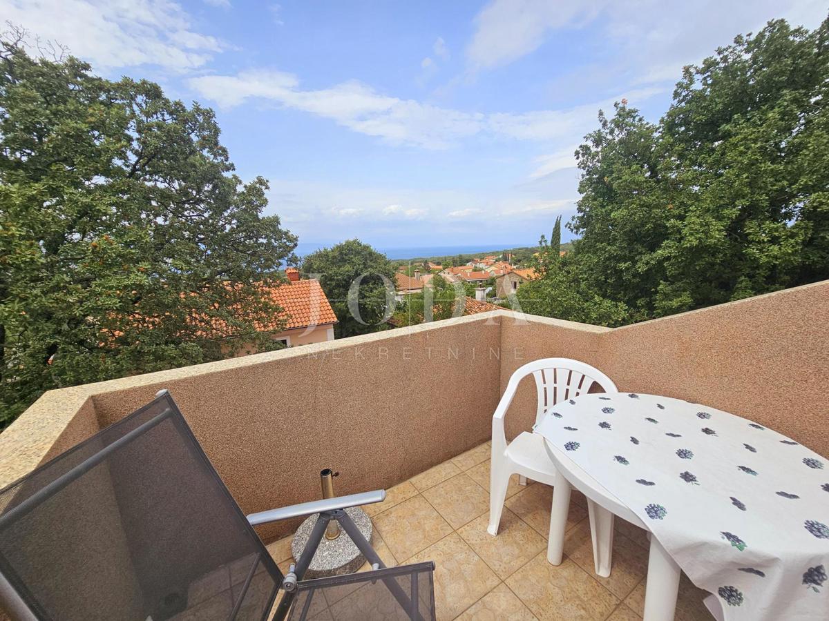 Samostojna hiša s tremi apartmaji, pogled morje - Malinska