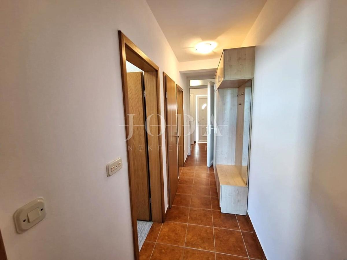 Dva apartmaja v Malinski, vrt, opremljeno!