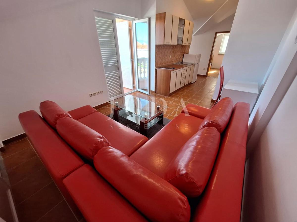 Dva apartmaja v Malinski, vrt, opremljeno!