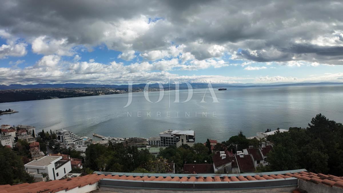 Opatija – Dvoetažno stanovanje na lepi lokaciji