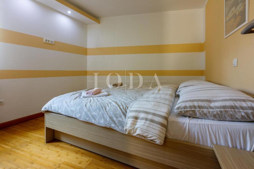 Hiša z bazenom in strešno teraso v Bribirju – Idealna za turistični najem | Kvarner