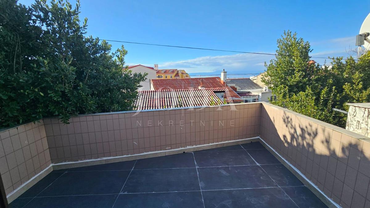 Prodamo stanovanje v Selcih, odlična lokacija in pogled na morje