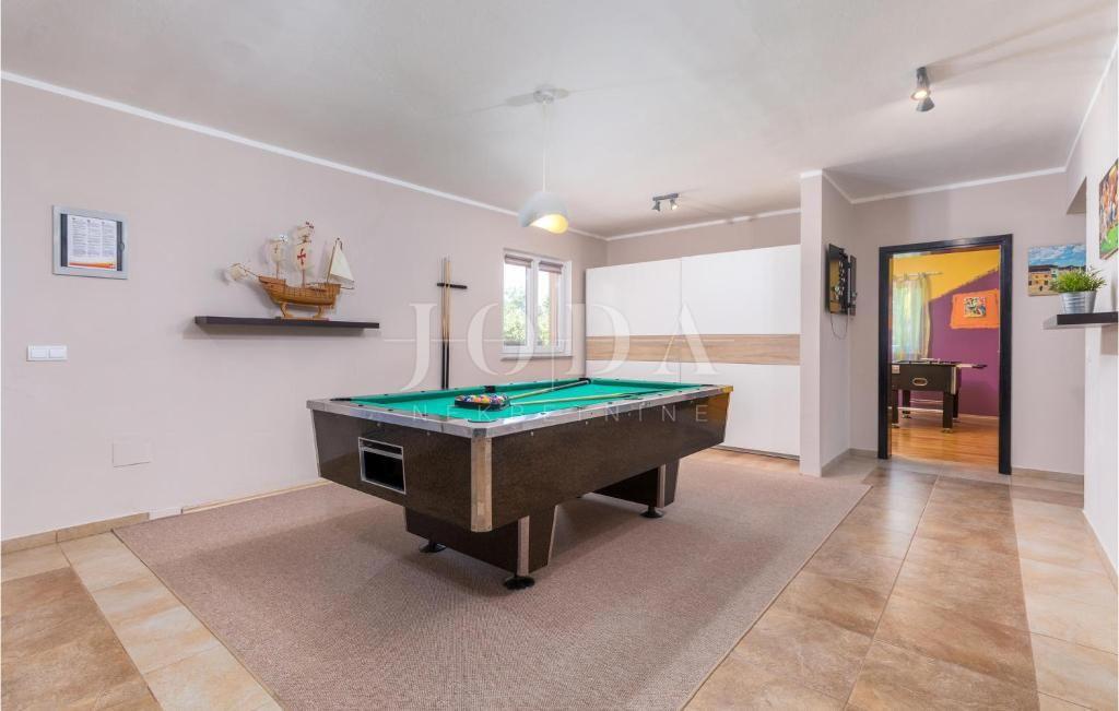 Hiša Marčana, 299m2