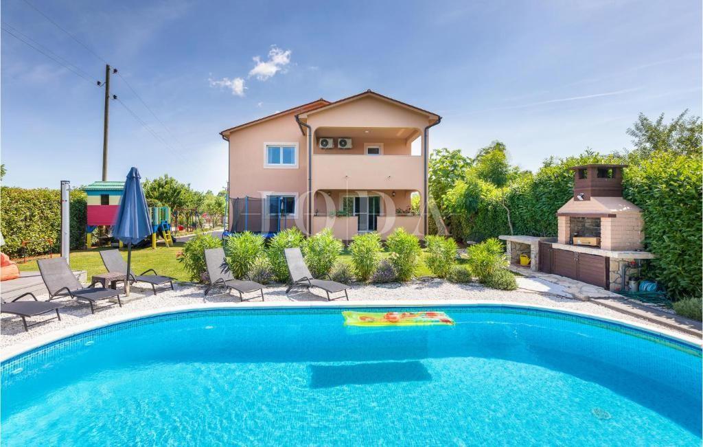 Hiša Marčana, 299m2