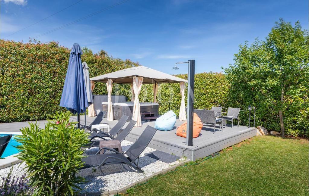 Hiša Marčana, 299m2