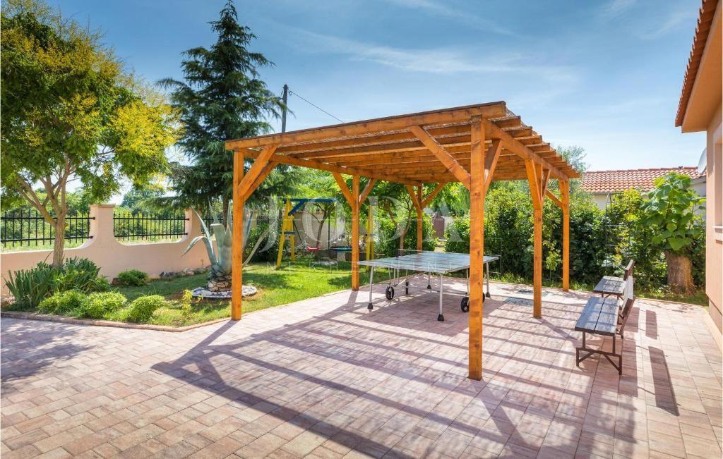 Hiša Marčana, 299m2