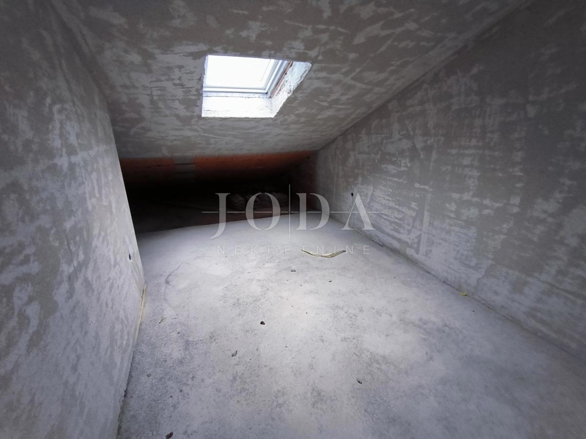 Stanovanje Bunica-biličevica, Sen