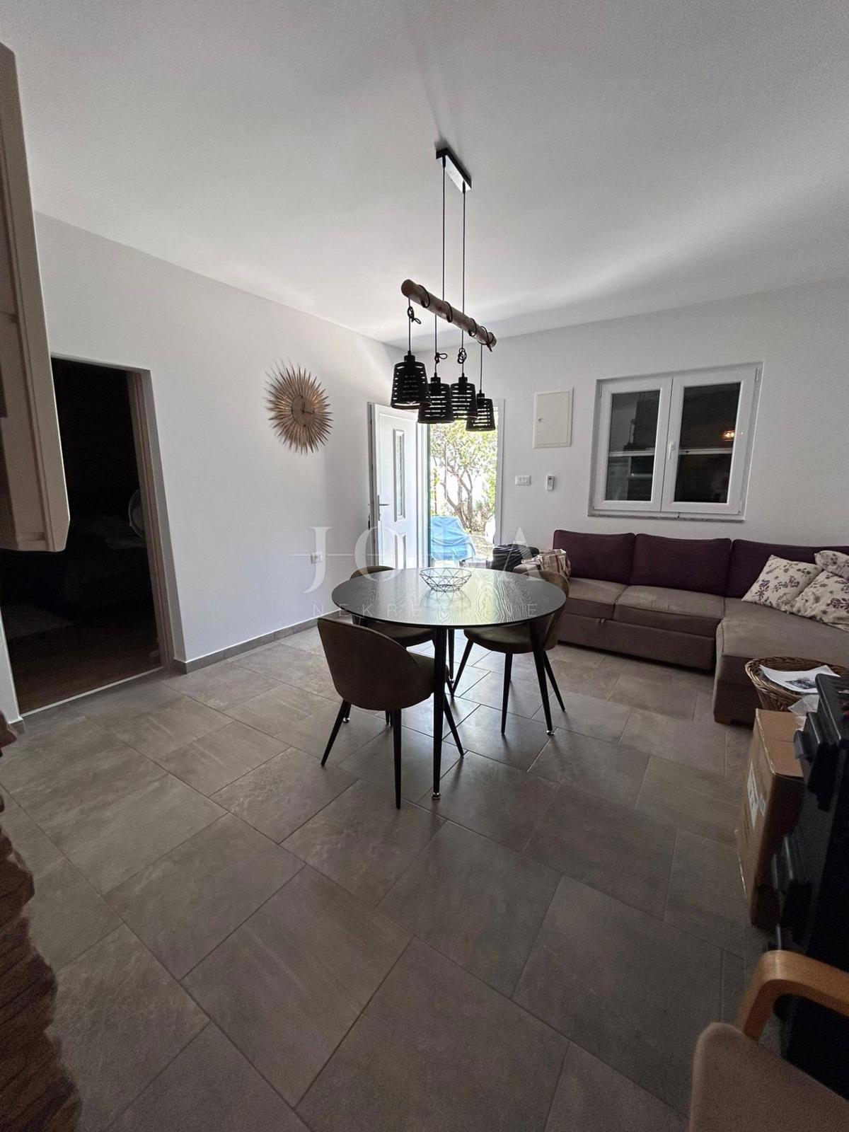 Hiša Barić Draga, Karlobag, 74m2