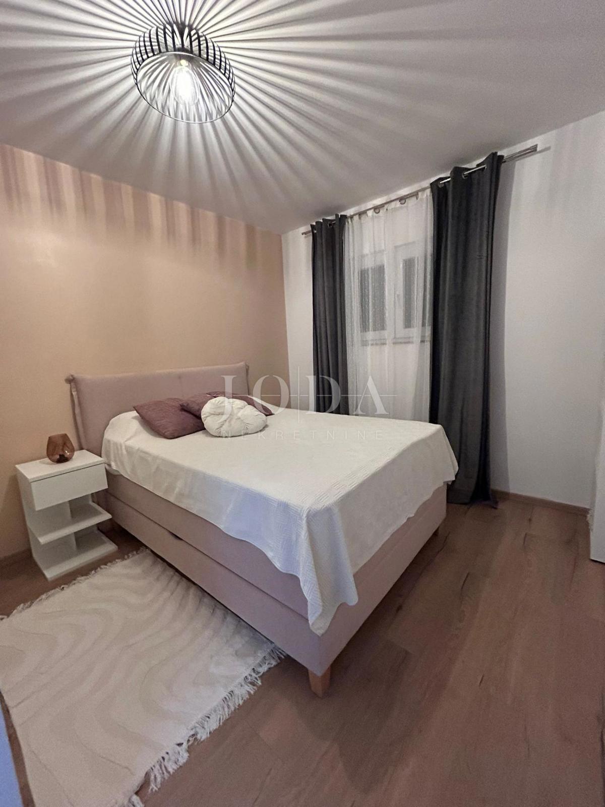 Hiša Barić Draga, Karlobag, 74m2