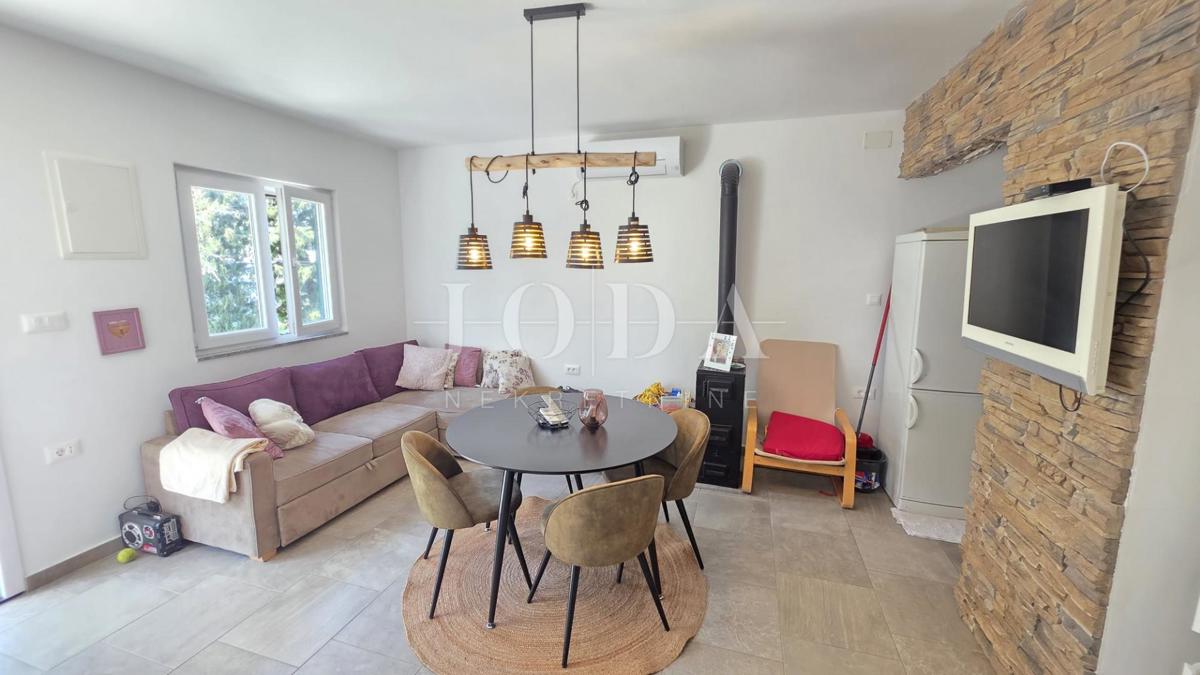 Hiša Barić Draga, Karlobag, 74m2