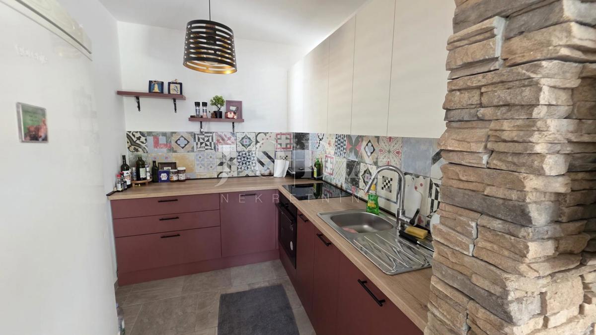 Hiša Barić Draga, Karlobag, 74m2