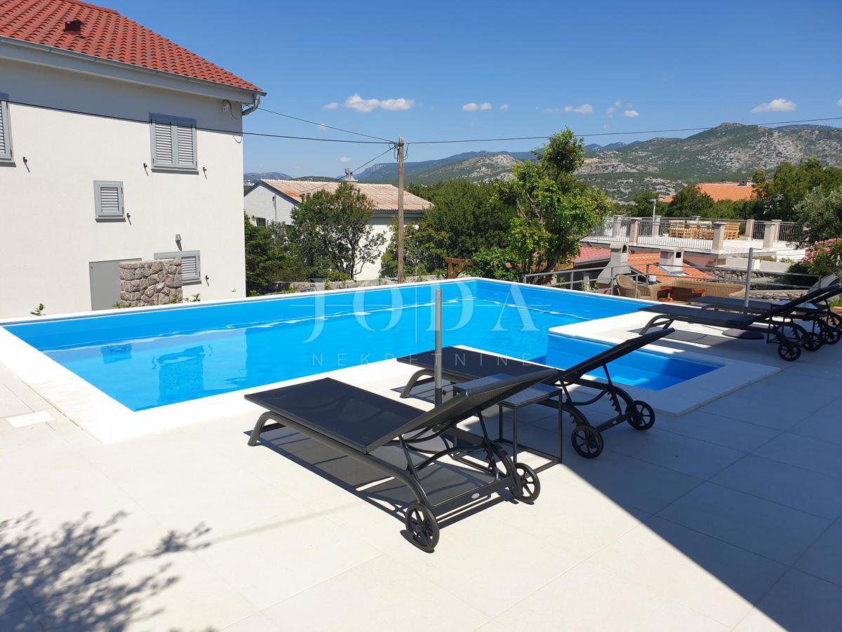 Hiša Klenovica, Novi Vinodolski, 230m2