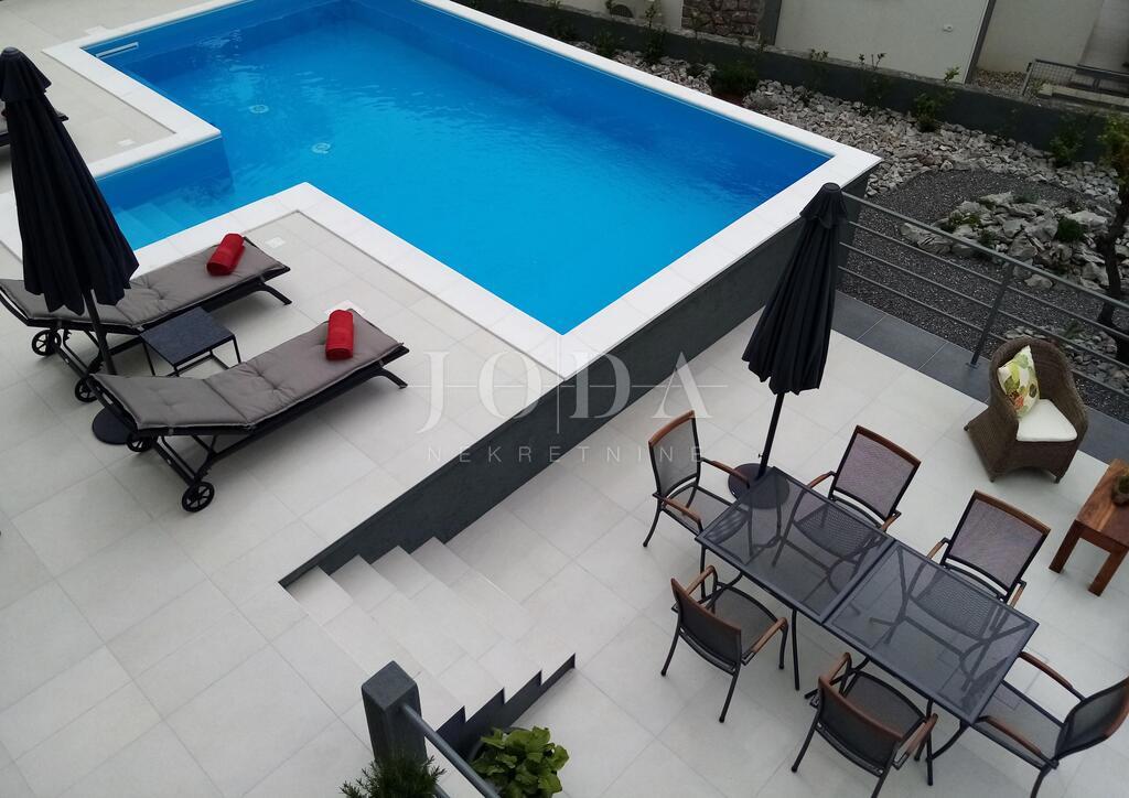 Hiša Klenovica, Novi Vinodolski, 230m2