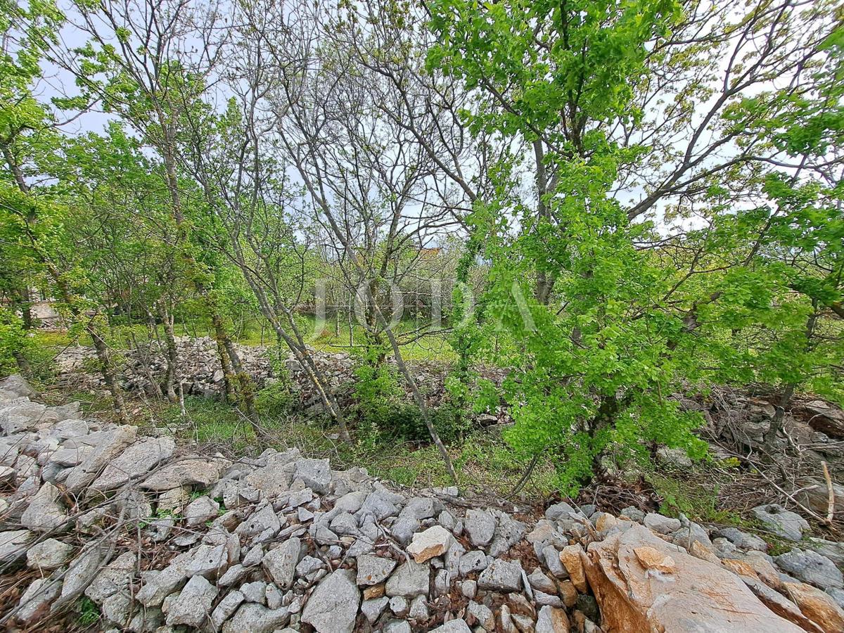 Mesto Krk – okolica, gradbeno zemljišče na mirni lokaciji