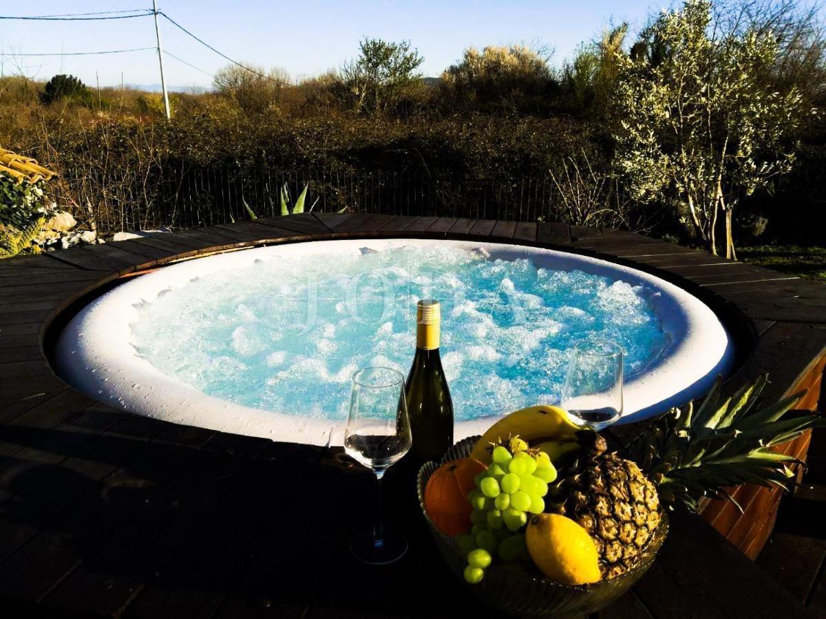 Lepo obnovljena samostojna kamnita hiša