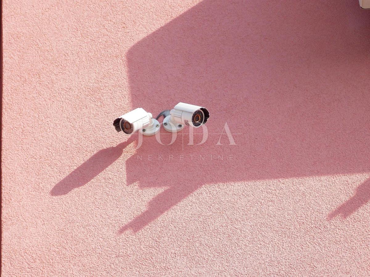 Apartmanska kuća sa šest opremljenih apartmana