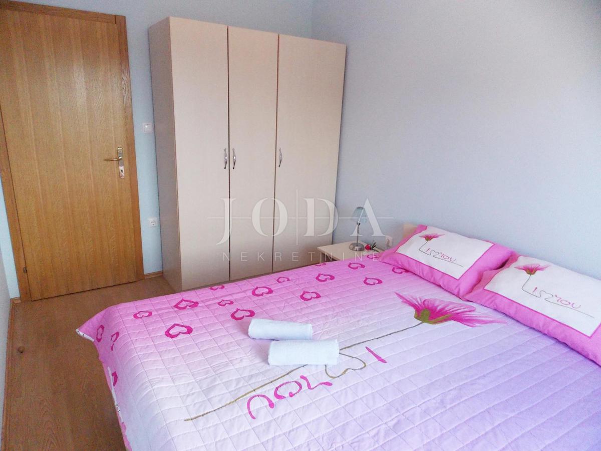 Apartmanska kuća sa šest opremljenih apartmana