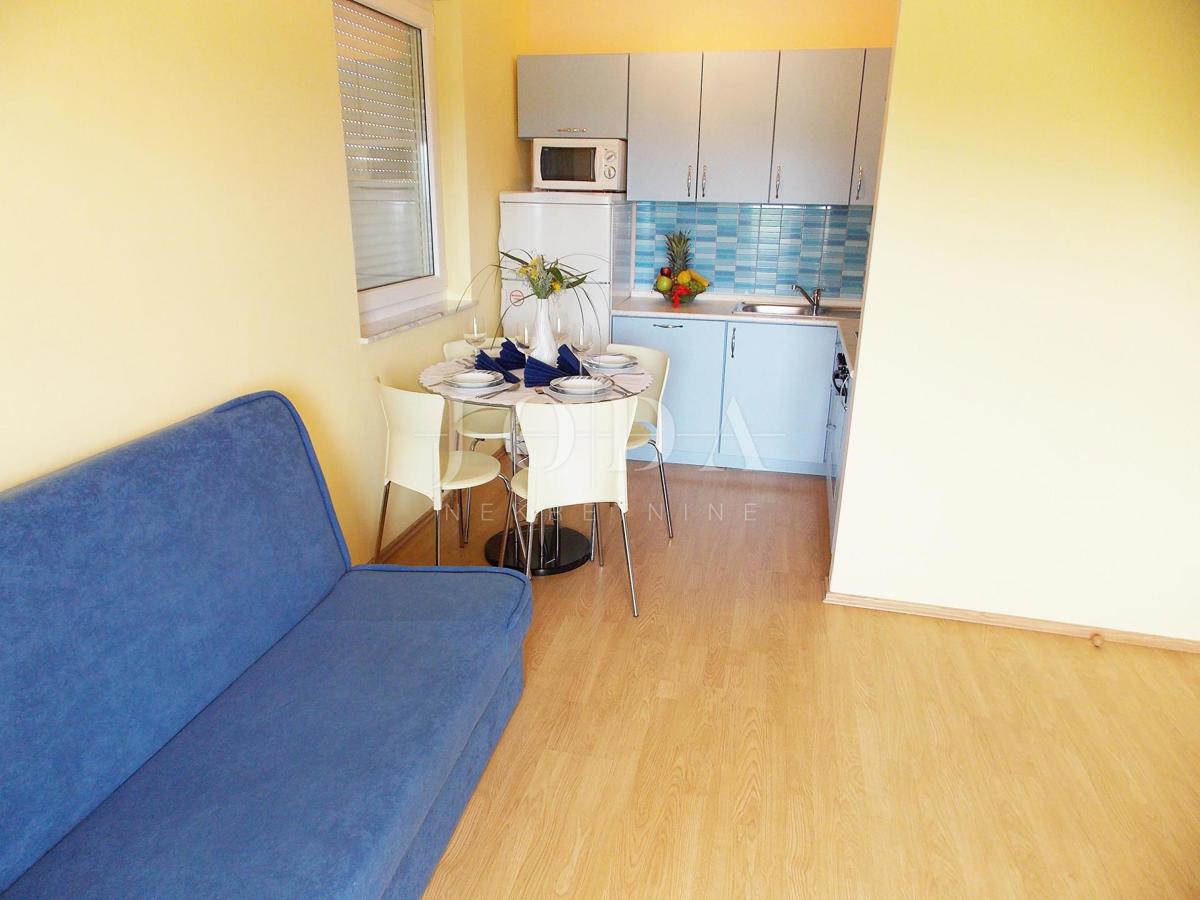 Apartmanska kuća sa šest opremljenih apartmana