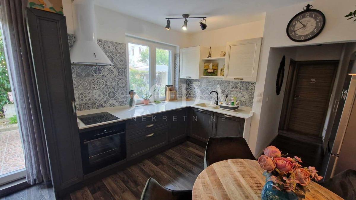 Krk - apartma v pritličju