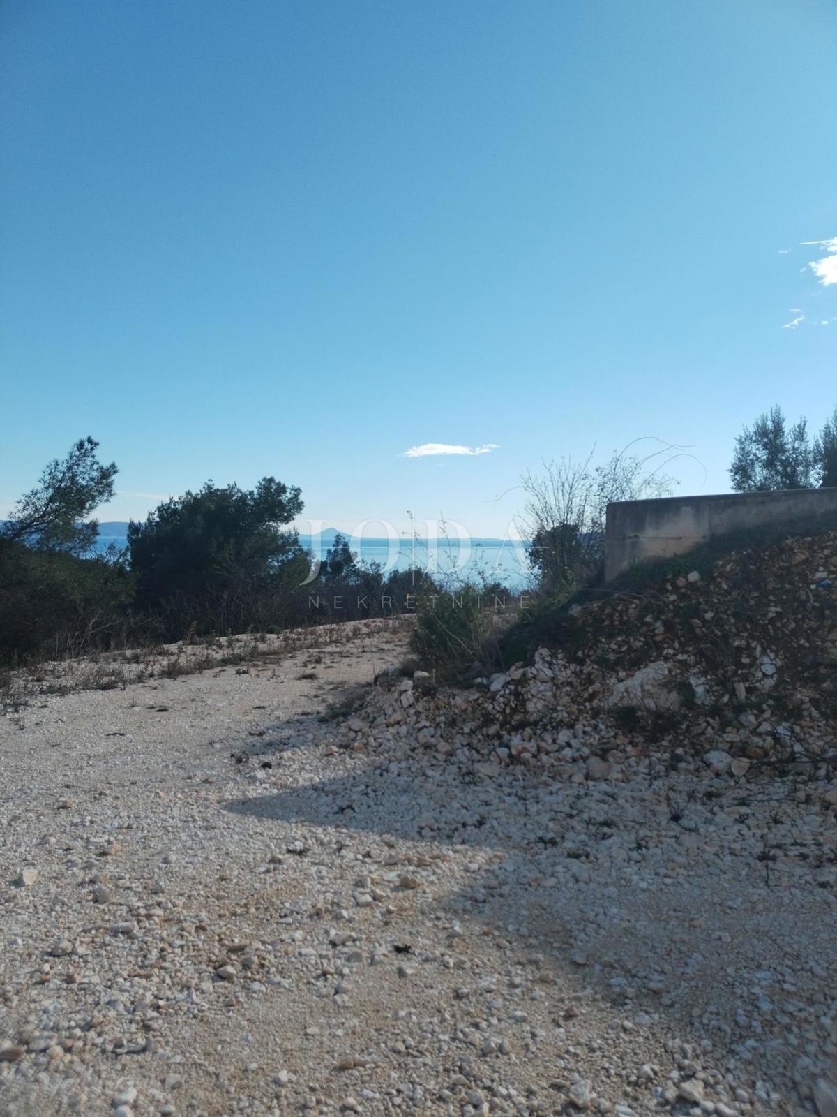 Zemljišče Rabac, Labin, 1.985m2