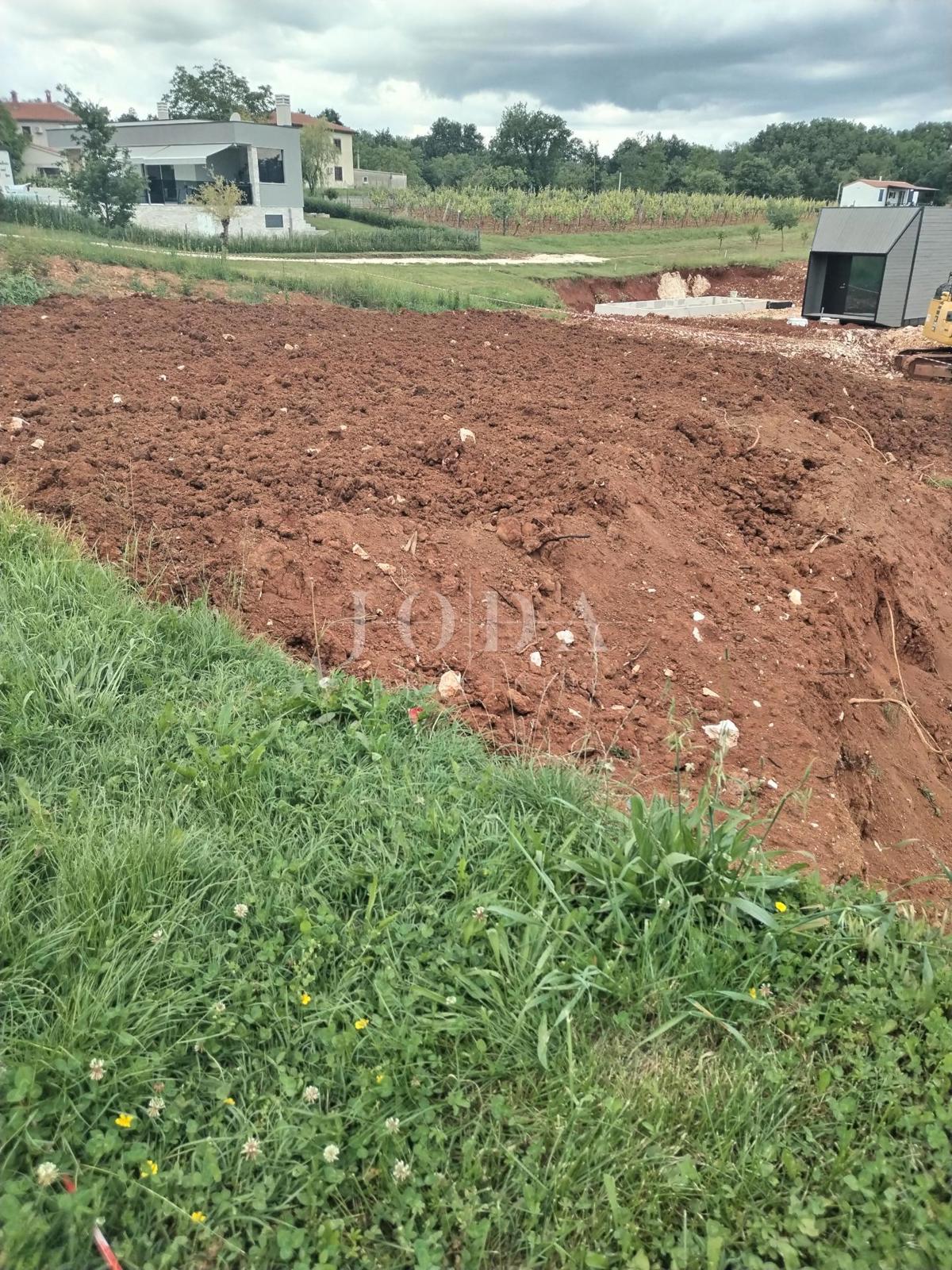 Zemljišče Labin, 900m2