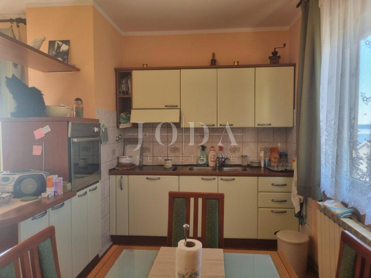 Hiša Novi Vinodolski, 100m2