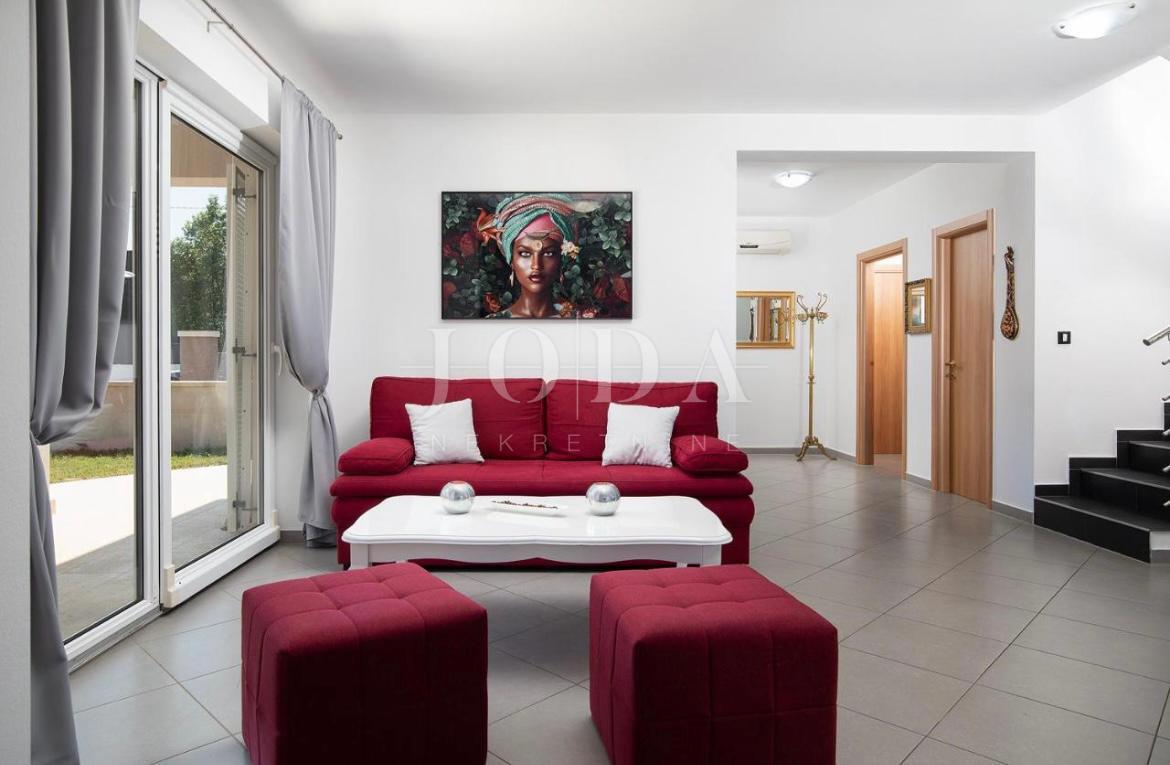 Hiša Centar, Pula, 210m2