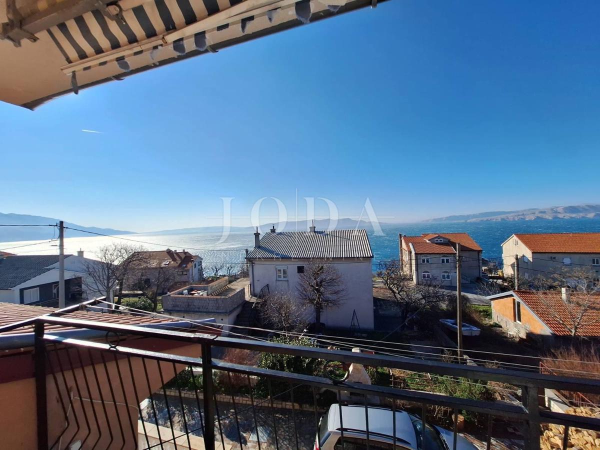 SENJ, hiša z dvema stanovanjema