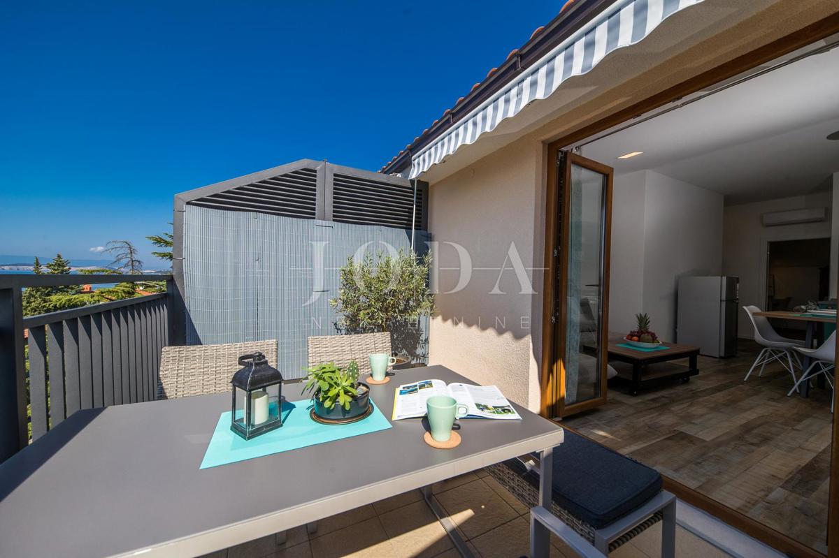 Crni mol apartma 50m od morja